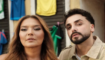 Demet Akalın & Sefo’nun ’Yerinde Dur’u zirvede!