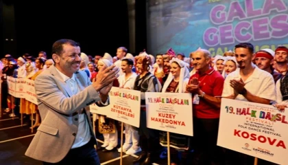 Denizli’de Halk Dansları Festivali barışın ve kardeşliğin sembolü oldu