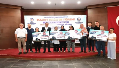Denizlili çiftçinin ilk mazotu Başkan Çavuşoğlu’ndan