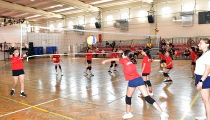 İzmir Çiğli’de 7’den 70’e yaz boyu spor coşkusu