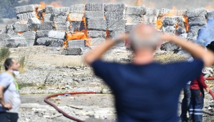 İzmir İtfaiyesi’nin yangınlarla mücadelesi sürüyor