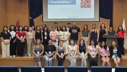 İzmir Karabağlar’da ’Akademi Yaz’ hayata geçti