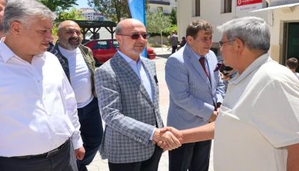 Konya Selçuklu’da Pekyatırmacı mahalle sakinlerini dinledi