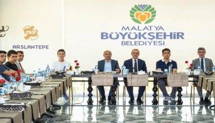 Malatya’da başarılı öğrenciler onuruna yemek