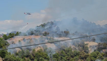 Manisa’da orman yangınlarıyla mücadele sürüyor... Başkan Dutlulu sahada
