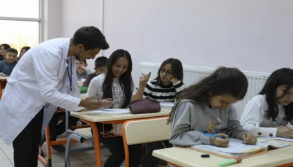 Mersin’de lise hayallerine Büyükşehir desteği
