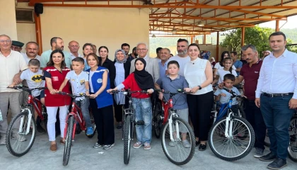 Muğla’da kitap okuyan çocuklara bisiklet hediyesi