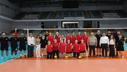 Nilüfer Belediyespor Eker Kadın Voleybol Takımı yeni sezon hazırlıklarına başladı