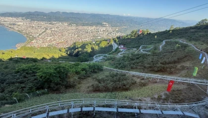 Ordu’da dağ kızağı ve sosyal tesisleri açıldı