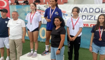 Sakarya Büyükşehir sporcuları başarılarına yenilerini ekledi
