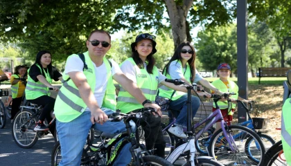 Sakarya’da aileler birlikte pedal çevirdi