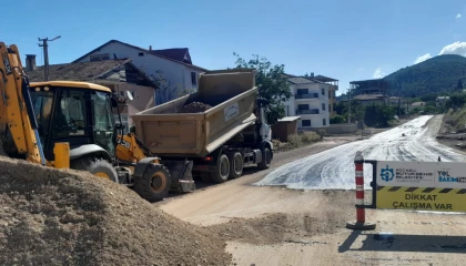 Sakarya’da Karamürsel Ereğli Mahallesi’nde yeni yol konforu