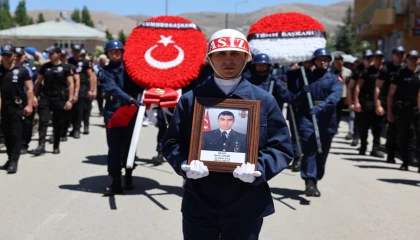 Şehit Uzman Çavuş’a Kayseri’de dualarla uğurlandı