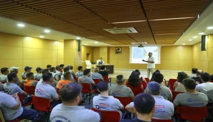 Antalya Büyükşehir’den ilaçlama personeline eğitim