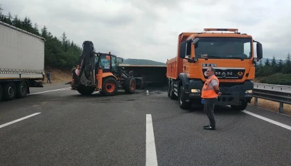 Bolu Dağı Tüneli’nde kaza! İstanbul istikameti trafiğe kapandı!