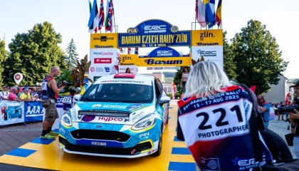 Bursa Osmangazi’nin gururu engelli kadın ralliciden Avrupa’da tarihi başarı