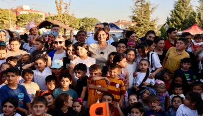 Eskişehir’de mahalle şenliği miniklere neşe getirdi