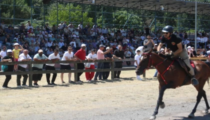 Gölcük’te Rahvan At Yarışları heyecanı başlıyor
