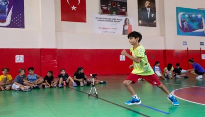 Karşıyaka’da örnek hizmet: Sportif yetenekler keşfediliyor
