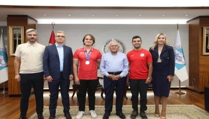 Kayseri’nin şampiyon ’Arslan’ına ’büyük’ tebrik