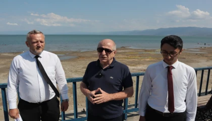 Prof. Dr. Özdağ: İznik Gölü’nü kaybetmek istemiyoruz