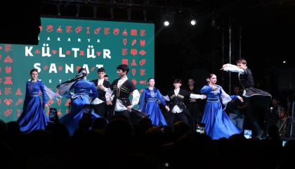 Sakarya’da Kafkas ve İç Anadolu’da şölen gibi akşam