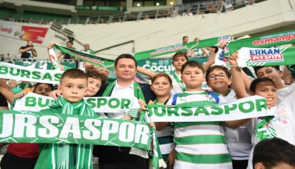 Başkan Aydın, Bursaspor maçını çocuklarla izledi