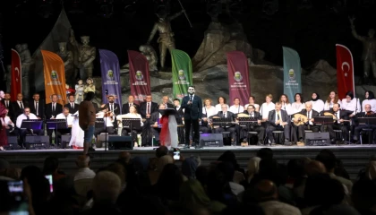 Bursa İnegöl Belediyesi TSM Korosu’ndan muhteşem konser