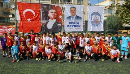 Efes Selçuk’ta Ferdi Zeyrek müsabakaları futbolseverleri buluşturdu