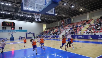 İBB Spor Okulları’nda yeni dönem başladı