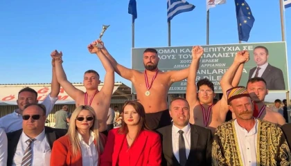 İpsalaspor pehlivanları Yunanistan’dan zaferle döndü