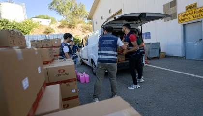 İzmir Büyükşehir’den okullara hijyen seti desteği