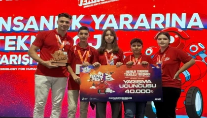 İzmirli öğrencilerden TEKNOFEST’te büyük başarı