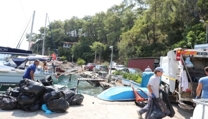 Muğla’nın eşsiz koylarında 31 ton atık toplandı