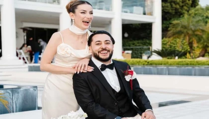 Robert Türk, Shahnoza Glidewell ile evlendi