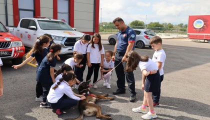 Sakarya İtfaiyesi’nden miniklere afet bilinci