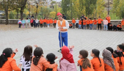Bitlis Belediyesi Tiyatro Topluluğu, sezonu açtı