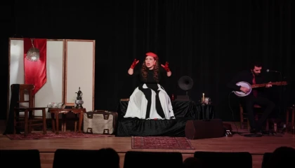 Cumhuriyet’in kuruluşu Bursa Osmangazi’de tek kişilik müzikalle anlatıldı