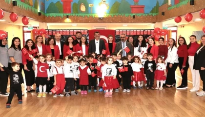 Denizli Büyükşehir’in Güneşli Günler’inde Cumhuriyet sevinci
