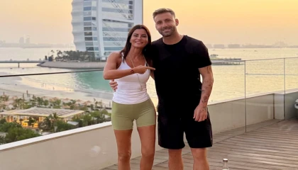 Ece Vahapoğlu’ndan İngiliz futbolcuya yoga