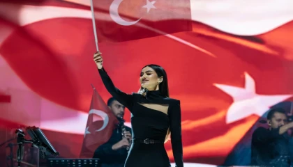 Elif Buse Doğan’dan Tokat’ta Cumhuriyet coşkusu