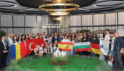 Erasmus öğrencileriyle Gebze’de buluştu