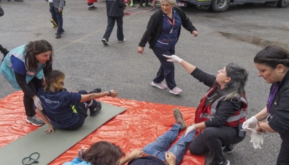 İzmir Büyükşehir’den afete hazırlık tatbikatı
