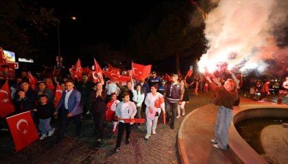 İzmir Efes’te Cumhuriyet Bayramı coşkusu meydanlara taştı