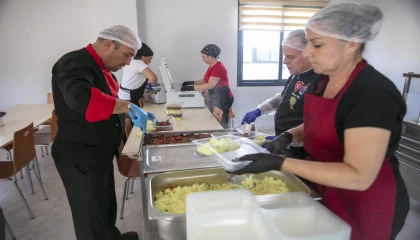 İzmir Güzelbahçe’den dayanışma örneği