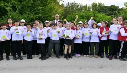 İzmir’de çocuklar tarımı lider kampta öğreniyor