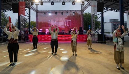 İzmir’de Cumhuriyet coşkusu Kiraz’da