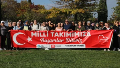 İzmitli kadınlardan Milli Takıma destek mesajı