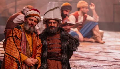 Kocaeli Şehir Tiyatroları, “Sinan” adlı oyunun prömiyerini yaptı