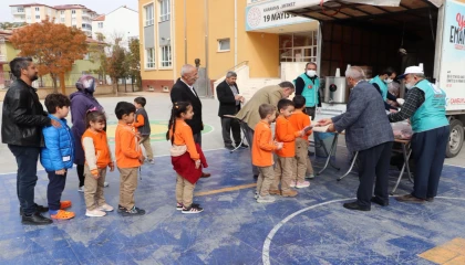 Konya Karaman’da Cansuyu Derneği’nden çorba ikramı